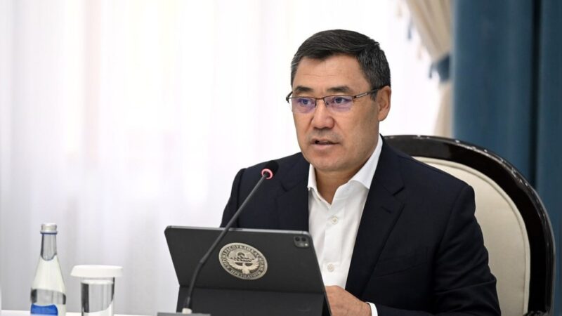 Садыр Жапаров Жалал-Абаддагы ички жолдордун абалы менен таанышты