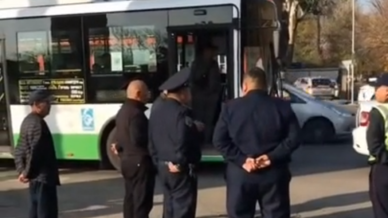 Автобус жөө жүргүнчүнү өлтүрө сүзүп кеткендиги айтылууда