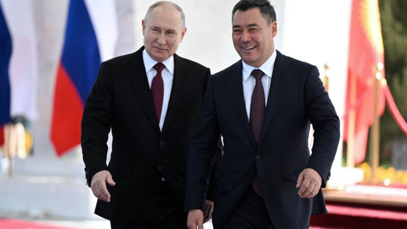 Жапаров: Путиндин иш сапары ири символикалык мааниге ээ