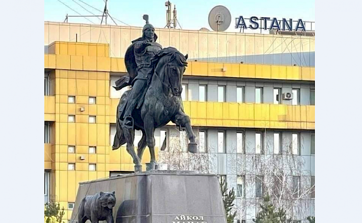 Астанада Айкөл Манастын айкели тургузулду