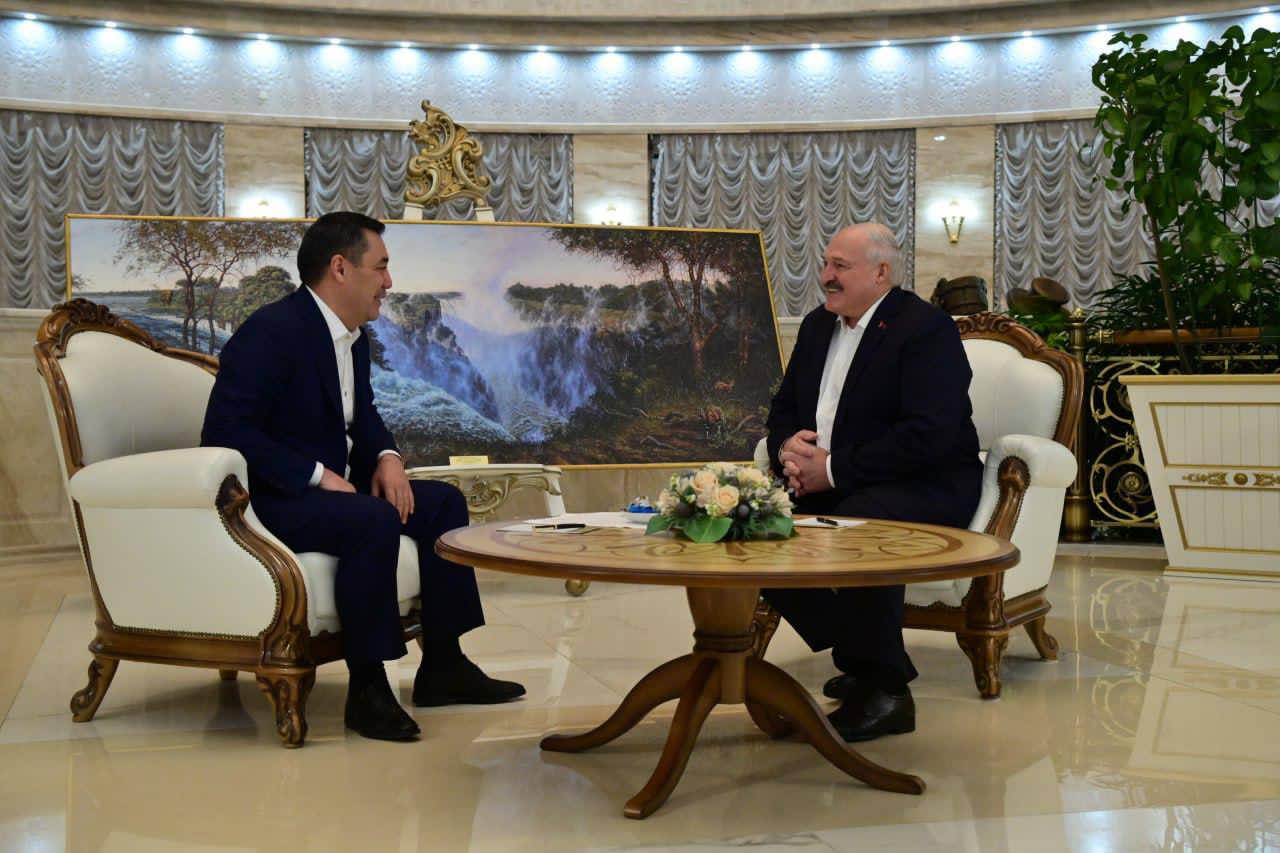 Садыр Жапаров Беларусь президенти Александр Лукашенко менен жолукту