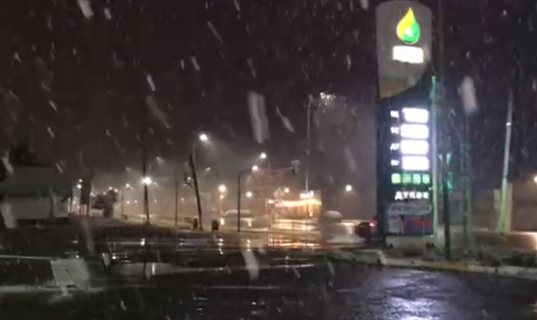 Алгачкы кар Караколдун тургундарын кубанычка бөлөдү