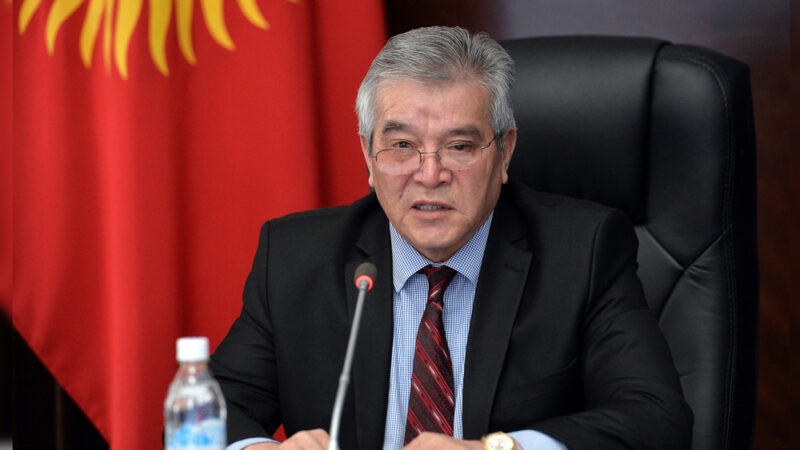 Сүйүнбек Касмамбетов тууну өзгөртүү боюнча  үн катты