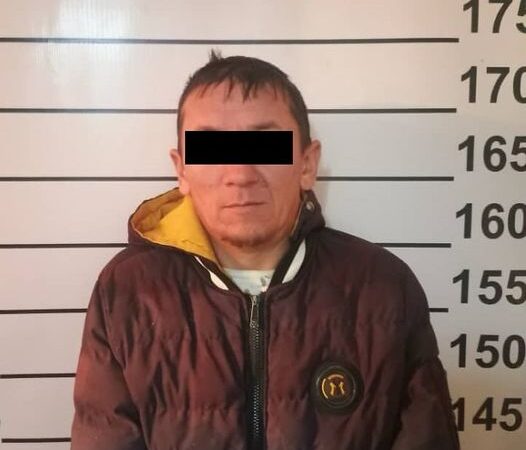 Англияга виза алууга жардам берем деп алдап кеткен жаран кармалды