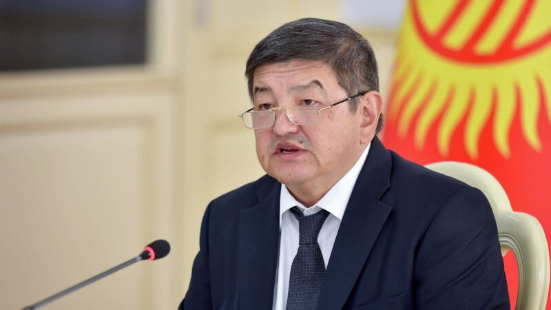 Жапаров: 8 млн сомго чейин салык албай жатабыз. КМШ боюнча эң аз салык бизде