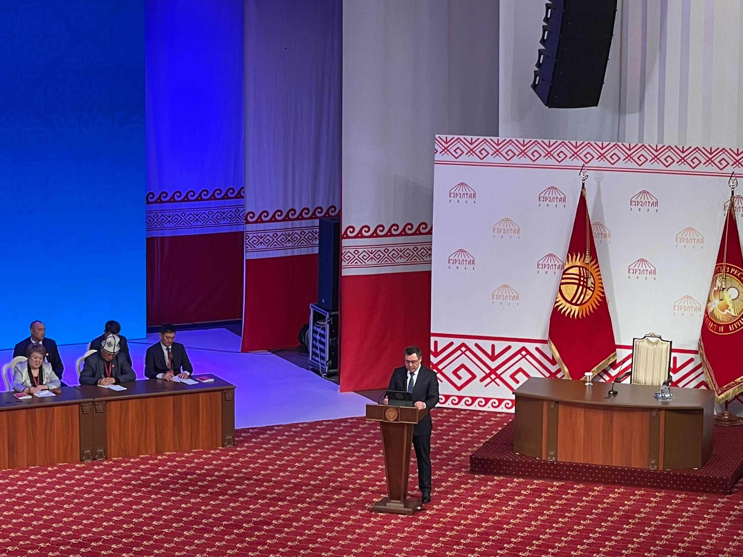 Садыр Жапаров аялдар жана балдар темасына токтолду