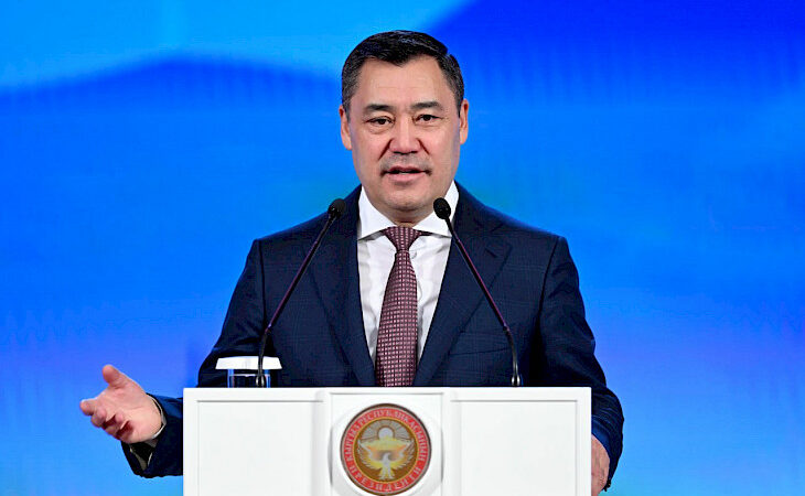 Садыр Жапаров: Жыл аягына чейин бажы төлөмдөрүнүн суммасын 111 млрд сомго көбөйтүү күтүлүүдө