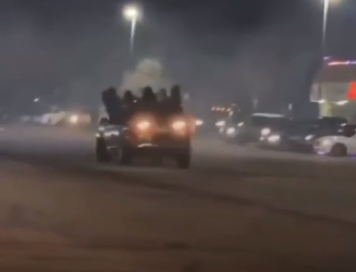 Унаа оодарылып, адамдарды басып калган видео тарады
