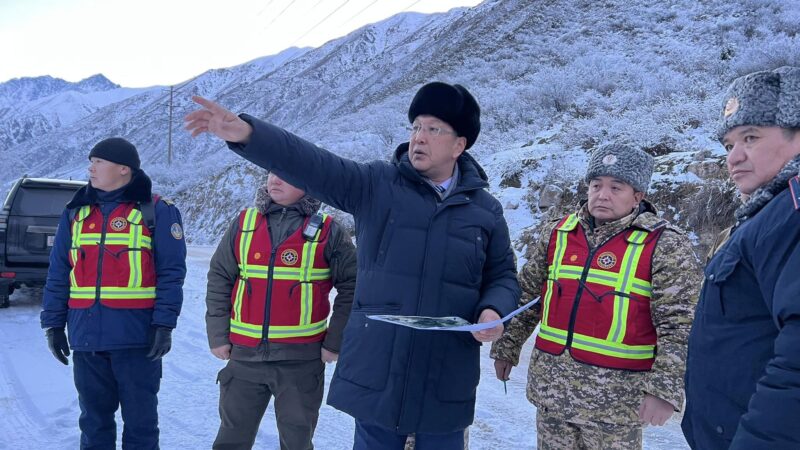 Министр Аламүдүн коктусунда жоголгон жаранды издөө иштеринен кабар алды