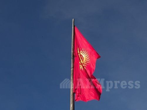 Бишкектеги “Ала-Тоо” аянтына жаңы туу илинди