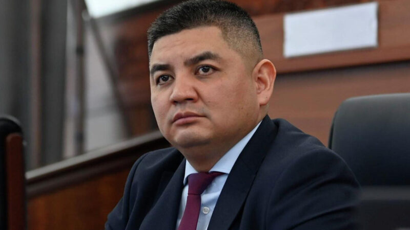 Депутат Эмил Жамгырчиев бир айга камалды