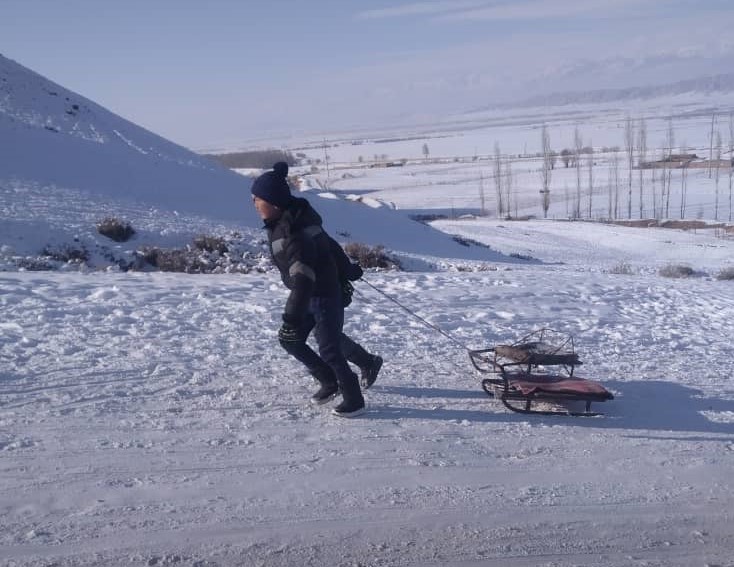 “Оюнга тойбогон бактылуу балалык”. Чана тепкен күндөрдү сагындыңызбы?