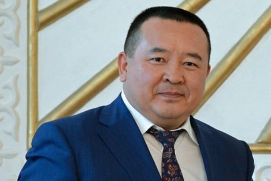Парламентте Икрамжан Илмияновду жоопко тартуу маселеси көтөрүлдү