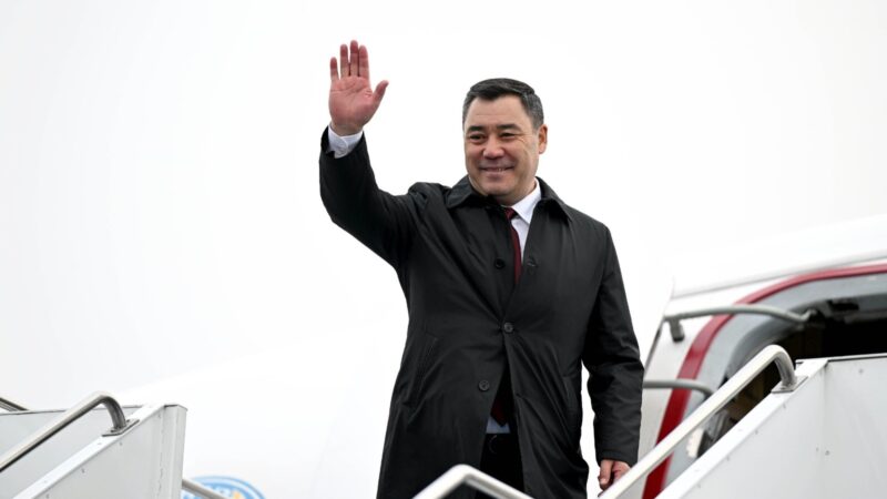 Садыр Жапаров иш сапар менен Дубайга жөнөп кетти