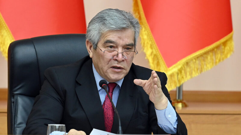 Мамкатчы: Опурталдуу жагдайды оңдоо Жапаровдун маңдайына туш келди