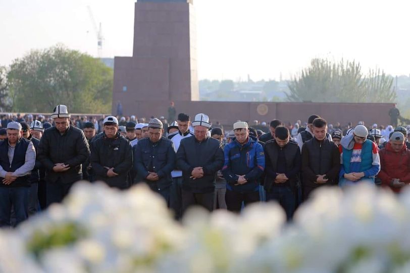 Ошто айт намазы борбордук аянтта окулат