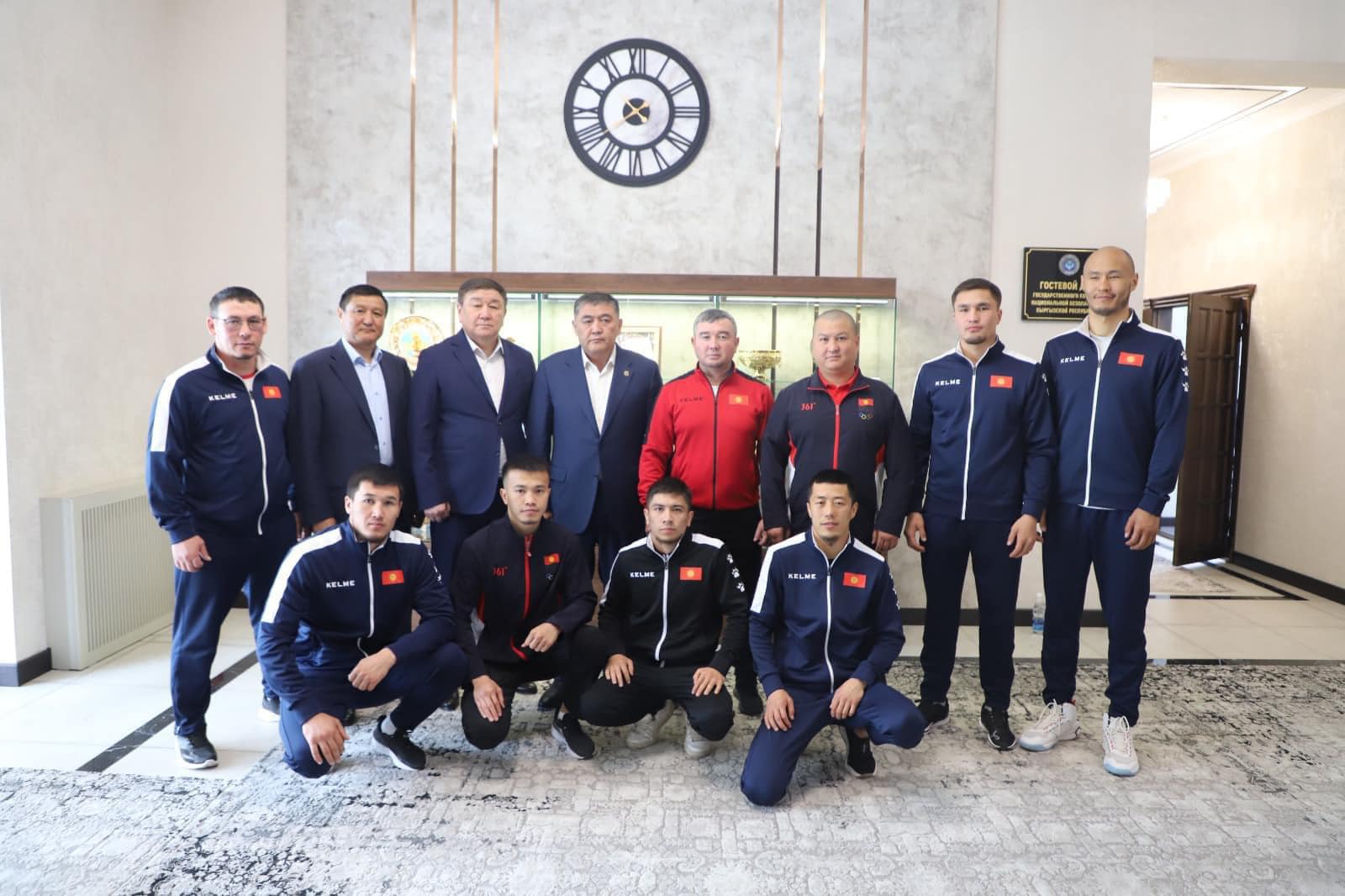Ташиев Кыргызстандын бокс боюнча курама командасы менен жолукту