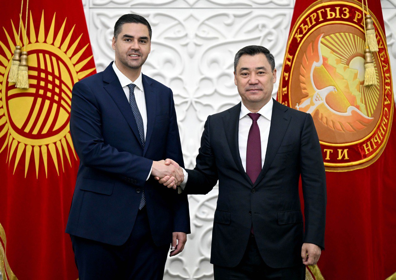 Садыр Жапаров Иан Борчту кабыл алды
