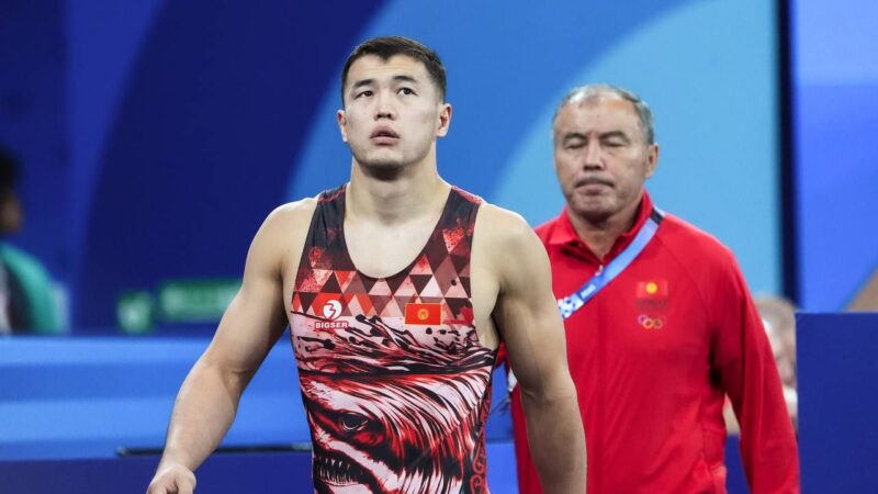 Бали! Акжол Махмудов коло медаль жеңди