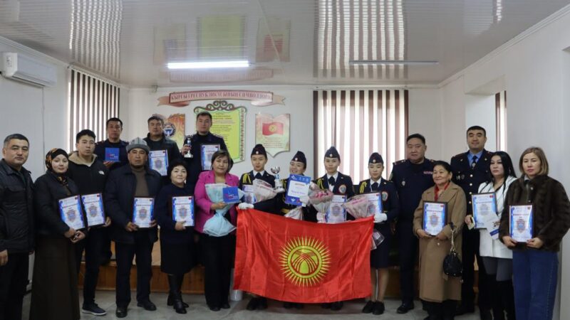Жол кыймылынын жаш тескөөчүлөрү өлкөгө кайтып келди