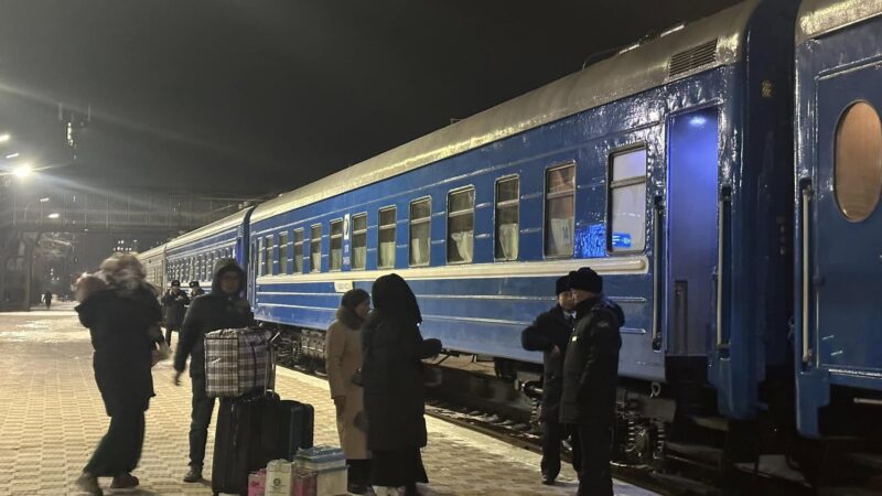 Бишкек – Москва жүргүнчү поезди кайрадан каттай баштады