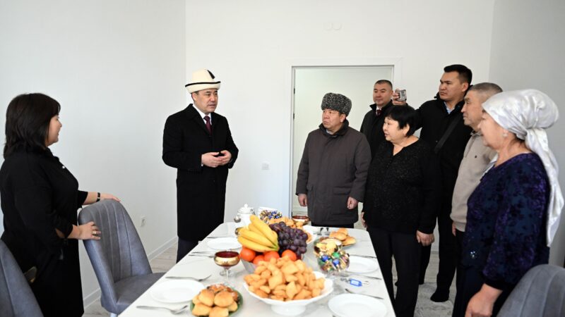 Президент Мамлекеттик ипотекалык компания курган жаңы турак-жай комплексин ачты