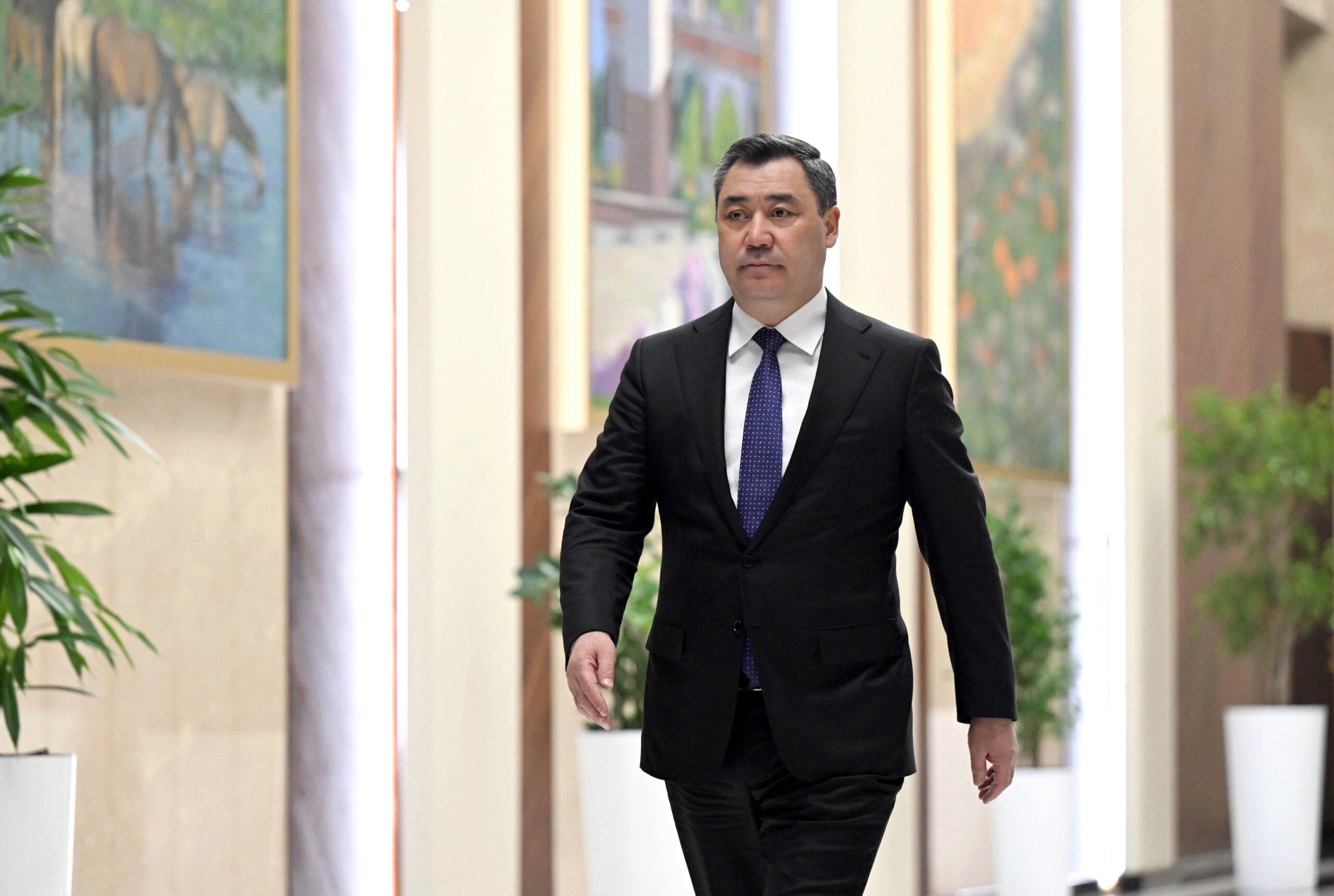 Садыр Жапаровдун президенттик мөөнөтүнүн төртүнчү жылы сүрөттөрдө 