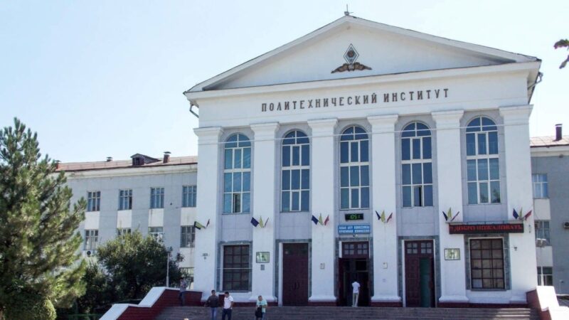 КМТУнун 2 окутуучусу кызматынан бошотулуп, 153 студент окуудан чыгарылды