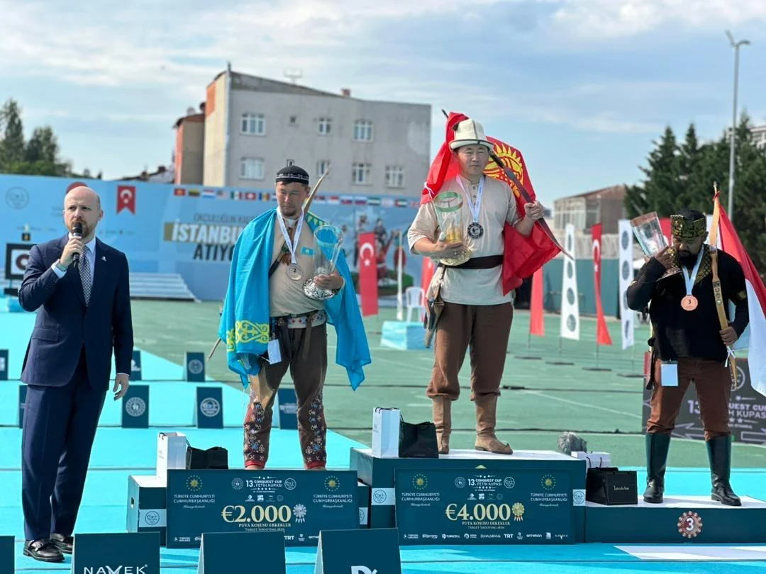Кыргызстандык спортчулар салттуу жаа атуу боюнча дүйнө чемпиону болушту