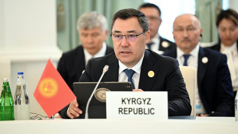 Садыр Жапаров Венгрияда ТМУ бейформал саммитине катышат