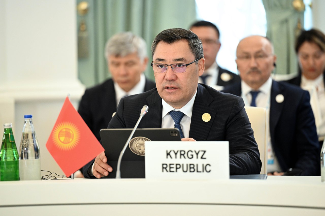 Садыр Жапаров Венгрияда ТМУ бейформал саммитине катышат