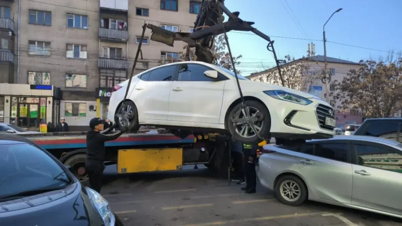 Депутат унааларды эвакуациялоо бизнеске айланганын айтып, токтотууну сунуштады