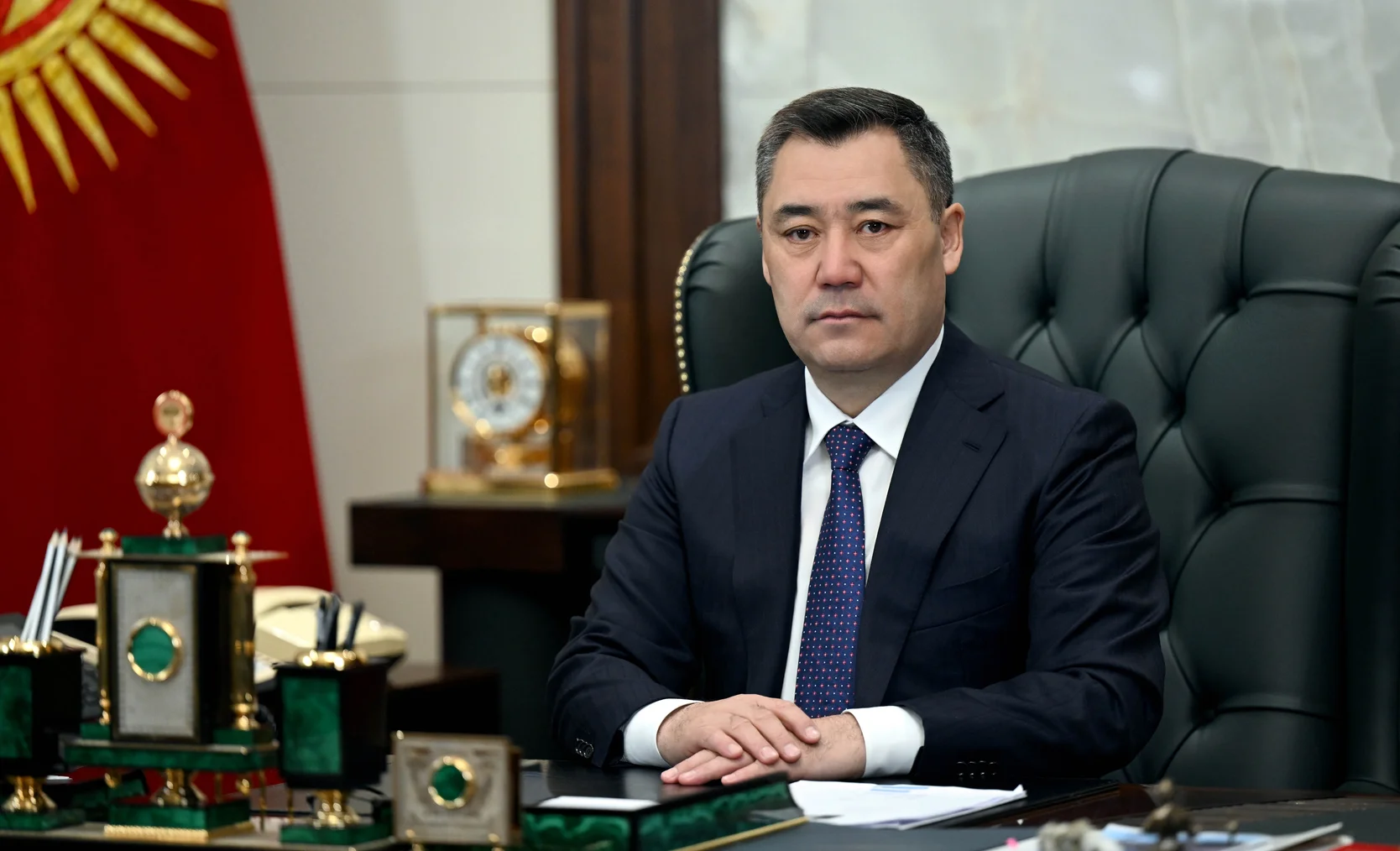 Президент Кыргызстанды өнүктүрүүнүн улуттук программасын бекитүүгө байланыштуу кайрылуу жолдоду