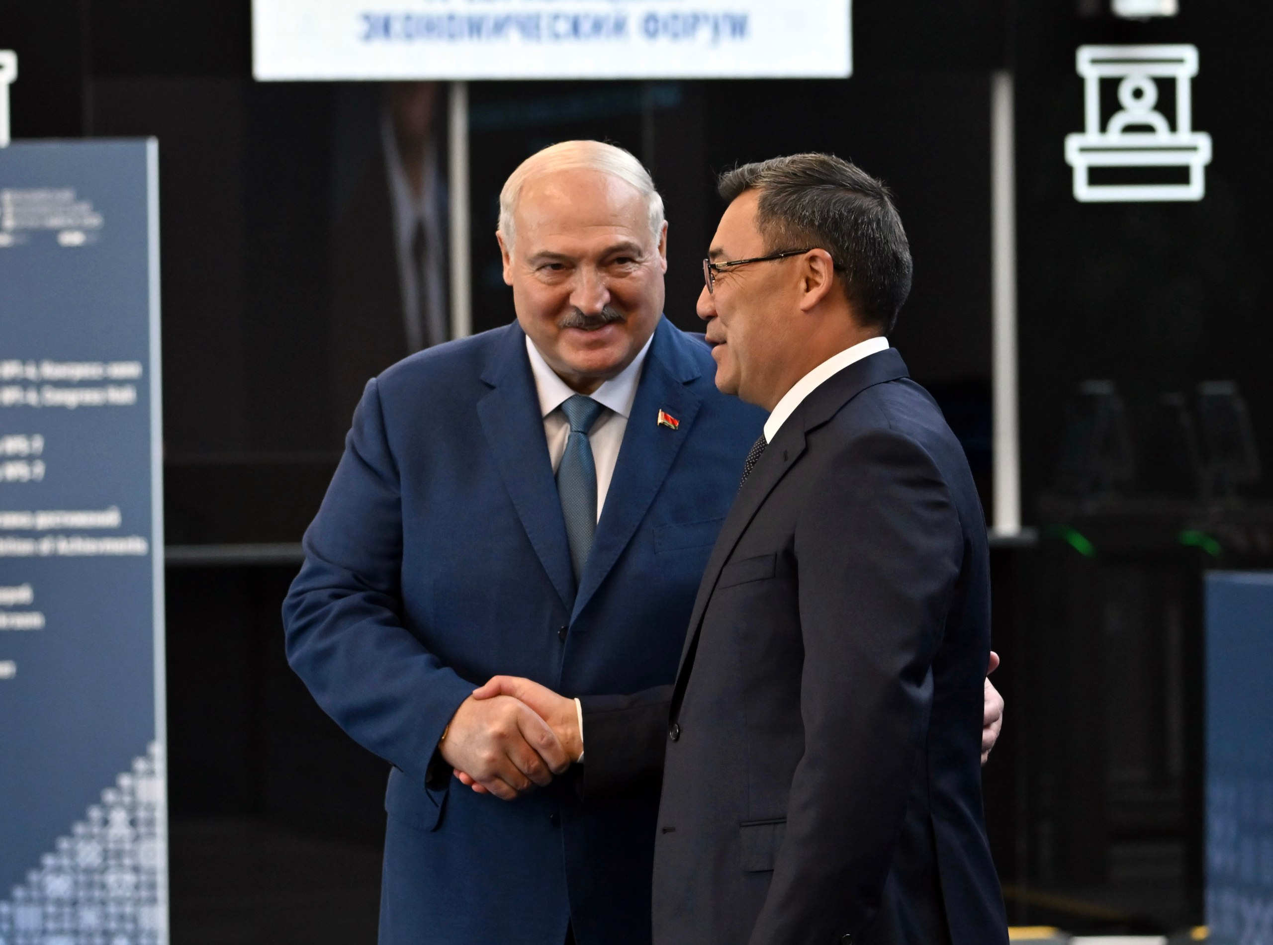 Садыр Жапаров БелЭКСПО Эл аралык көргөзмө борборунда IV ЕЭ форумуна катышууда