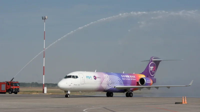 «Манас» аэропортуна COMAC C919 жүк ташуучу учагы келип конду
