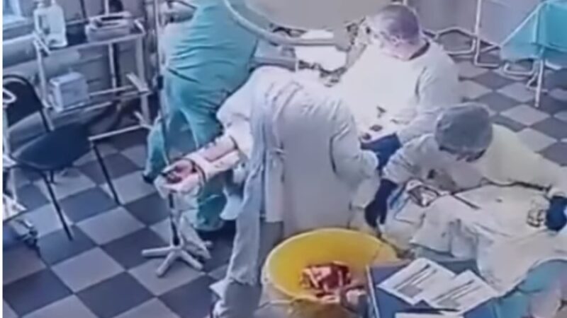 Камчаткада жер титирөө учурунда дарыгерлер операцияны улантышты (ВИДЕО)