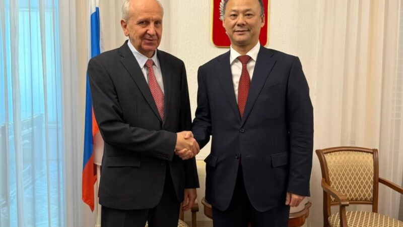 Руслан Казакпаев Черногорияда «Ала-Тоо Резорт» комплексин тааныштырды