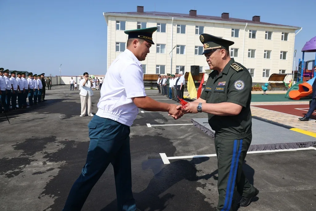 Тамчыда чек арачыларга кызматтык үйлөр тапшырылды (ФОТО)