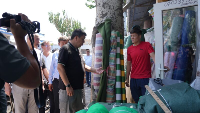 Айбек Джунушалиев «Мадина» базарынын аймагын кайрадан текшерди