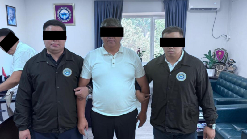 Шопоков шаарынын мэри коррупция боюнча кармалды