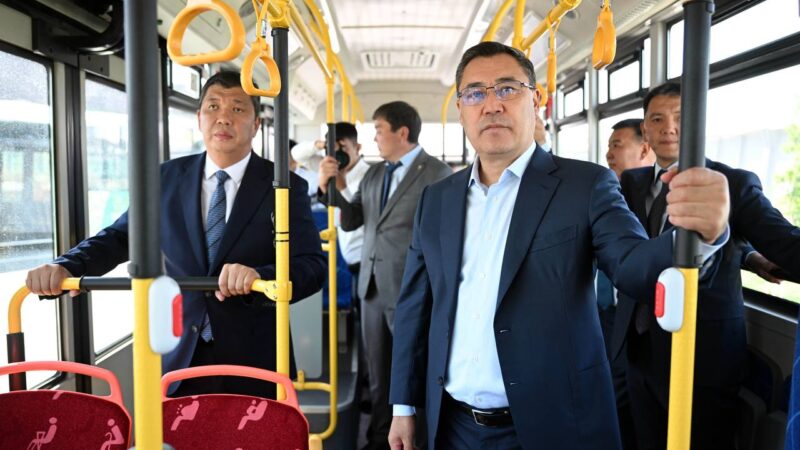 Жапаров: Коомдук транспортту өнүктүрүү – артыкчылыктуу багыттардын бири