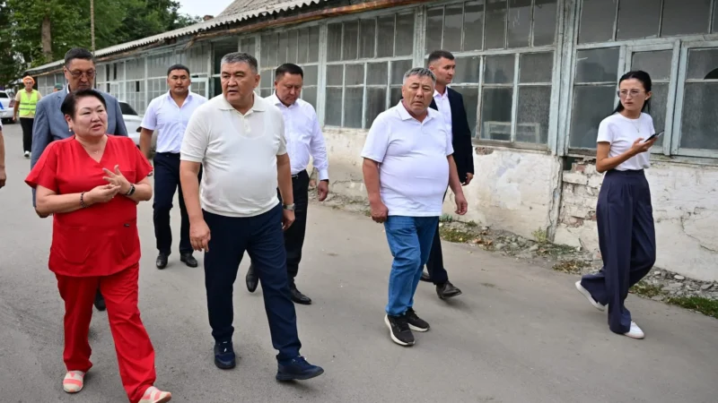 Ташиев Өзгөн районуна жаңы оорукана курууну тапшырды