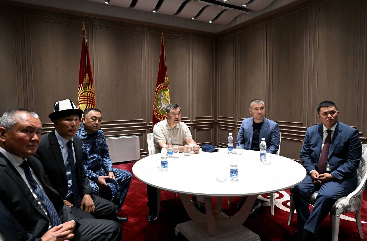 Президент Караколдун өнүктүрүү планы менен таанышты