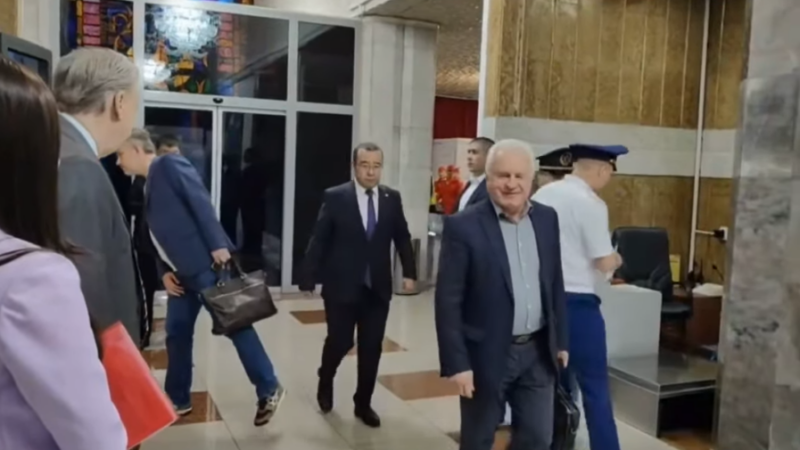 Эгемендүүлүк күнүнө карата Россиядан чоң делегация келди