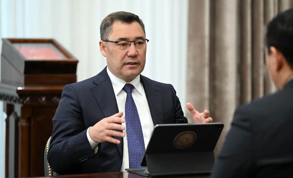 Садыр Жапаров: Кыргызстандын банктарына санкция салуу — далилсиз кадам