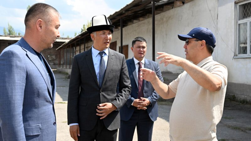 Президент Караколго жаңы сквер курууну тапшырды