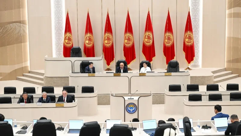 Жогорку Кеңешке мөөнөтүнөн мурда шайлоо 30-ноябрда өтөт