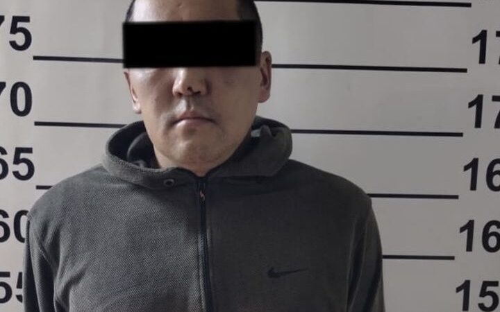 Боомдогу окуя: Издөөдөгү кызды 40 жаштагы киши зордуктап, мыкаачылык менен өлтүргөн