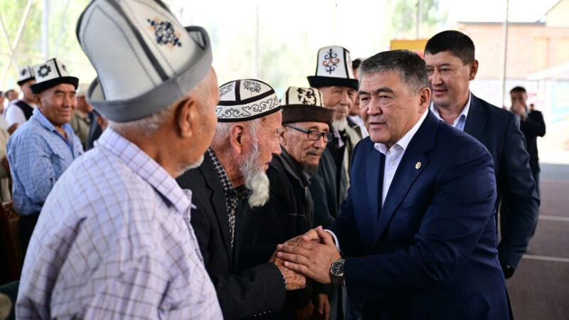 Ноокат району: Камчыбек Ташиев жергиликтүү эл менен жолукту   