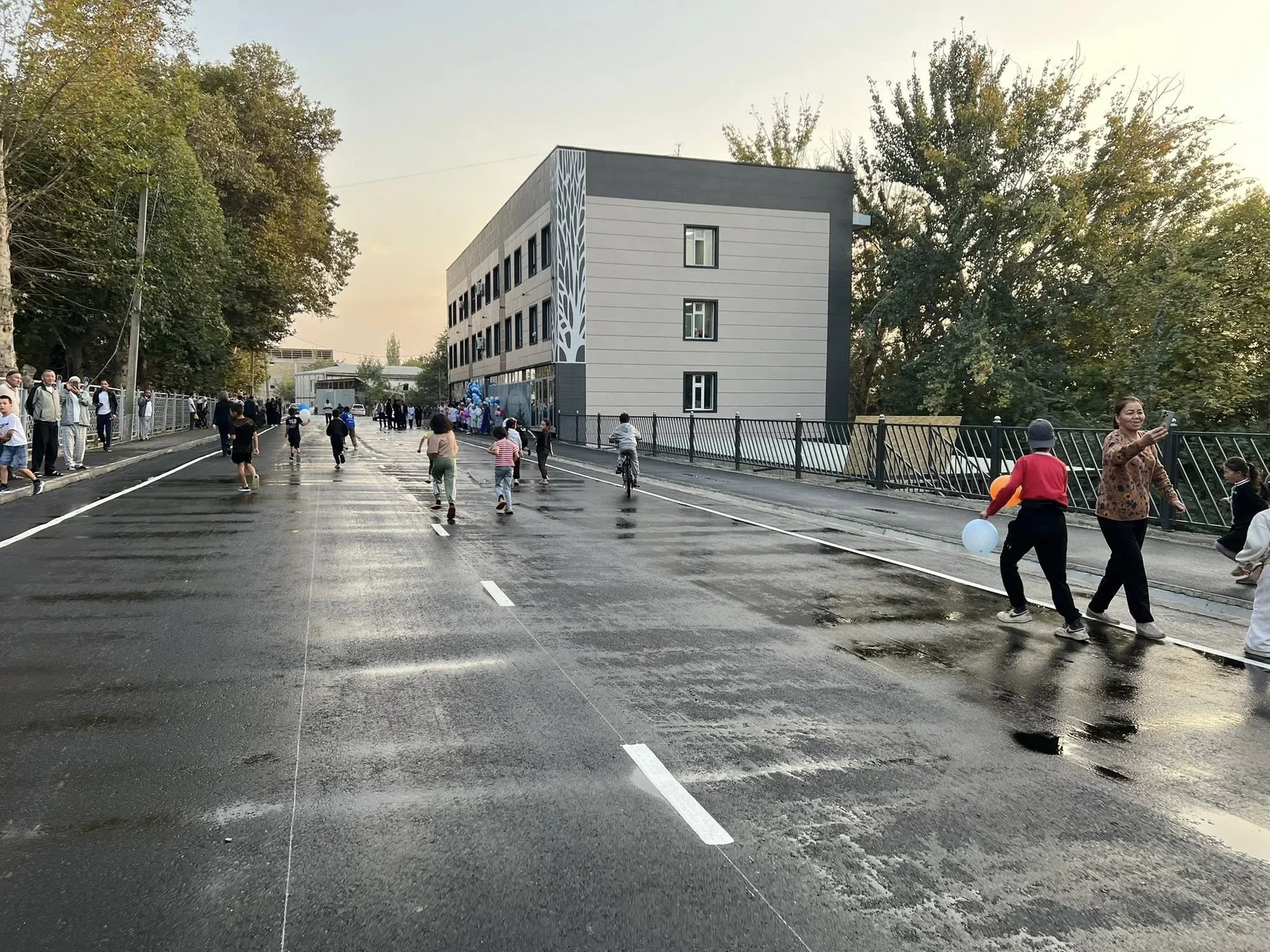 Ошто капиталдык оңдоп-түзөөдөн өткөн бир катар көчөлөр ишке берилди